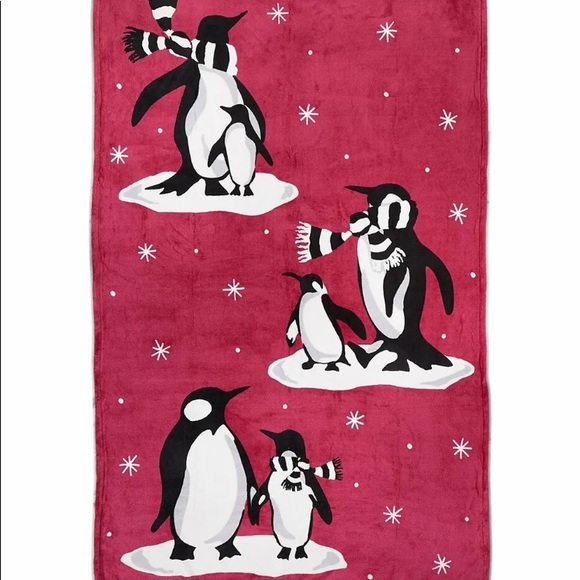 Vera Bradley Other - NWT VERA BRADLEY PLAYFUL PENGUINS CABERNET THROW BLANKET